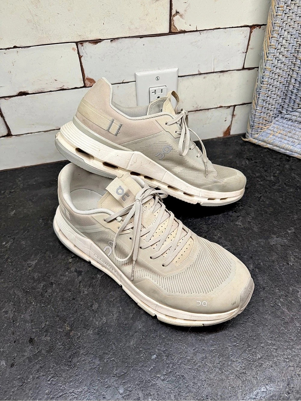 On Cloudrunner 2 Running Shoes Beige Cream Men’s 11.5